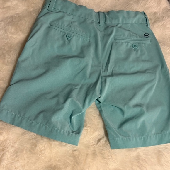 preowned, Vineyard Vines boys teal chino shorts with adjustable waist, size 10 - Picture 2 of 3